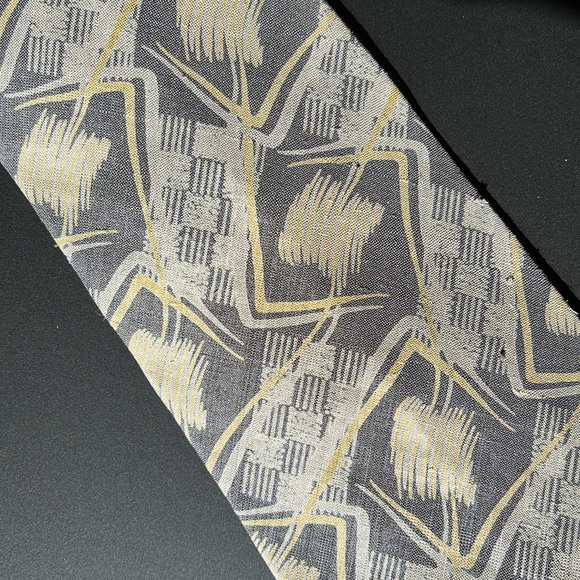 Vintage Giorgio Armani tie, c. 80s - Picture 5 of 5